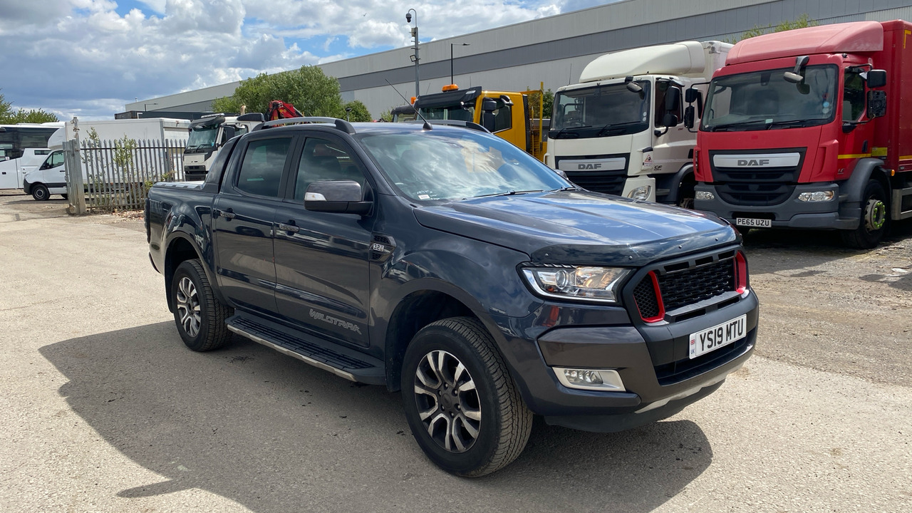 Ford Ranger WILDTRAK 200 3.2 TDCi - Avolava-auto, Jatko-ohjaamo kevyt kuorma-auto: kuva Ford Ranger WILDTRAK 200 3.2 TDCi - Avolava-auto, Jatko-ohjaamo kevyt kuorma-auto Ford Ranger WILDTRAK 200 3.2 TDCi - Avolava-auto, Jatko-ohjaamo kevyt kuorma-auto: kuva Ford Ranger WILDTRAK 200 3.2 TDCi - Avolava-auto, Jatko-ohjaamo kevyt kuorma-auto
