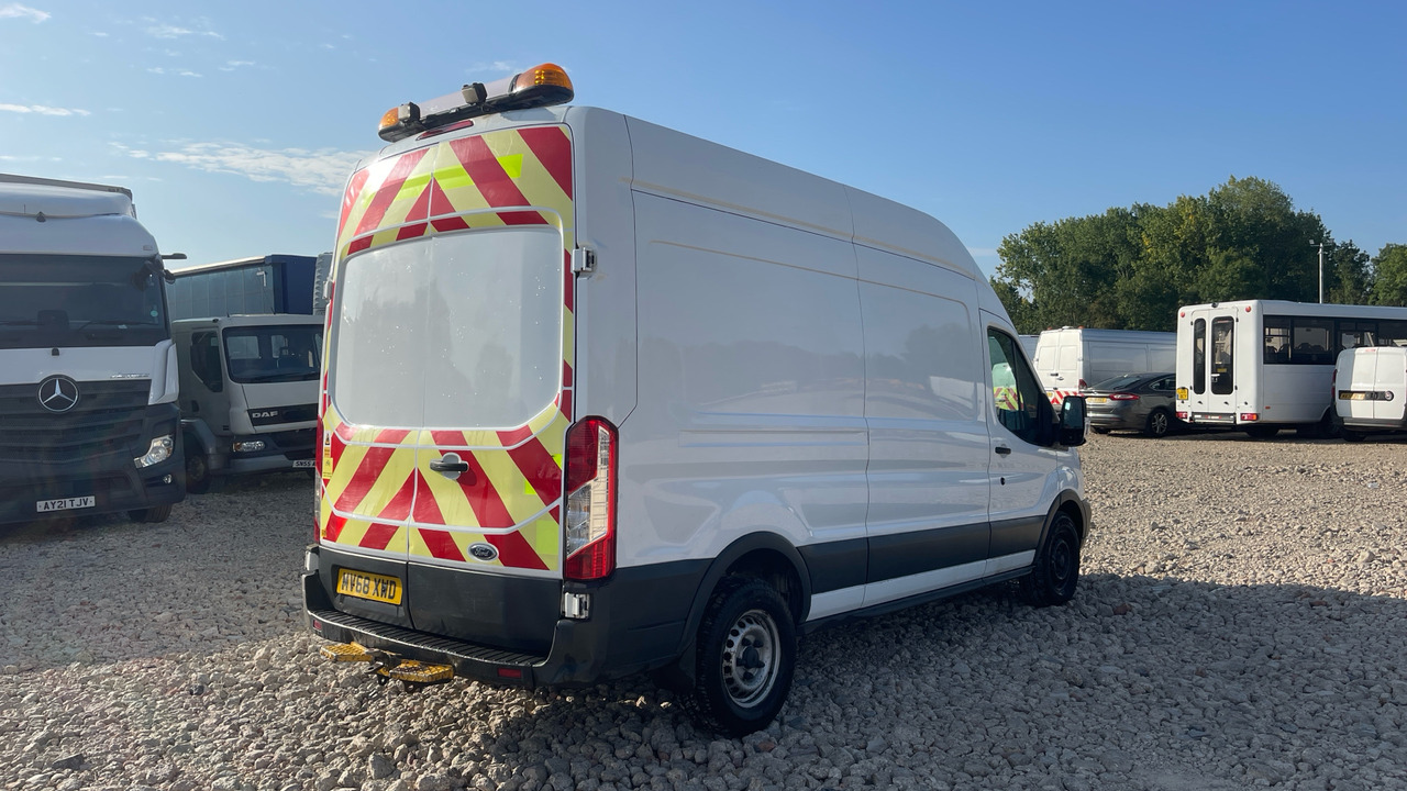 Ford Transit 350 2.0 TDCI 130PS - Pakettiauto: kuva Ford Transit 350 2.0 TDCI 130PS - Pakettiauto Ford Transit 350 2.0 TDCI 130PS - Pakettiauto: kuva Ford Transit 350 2.0 TDCI 130PS - Pakettiauto