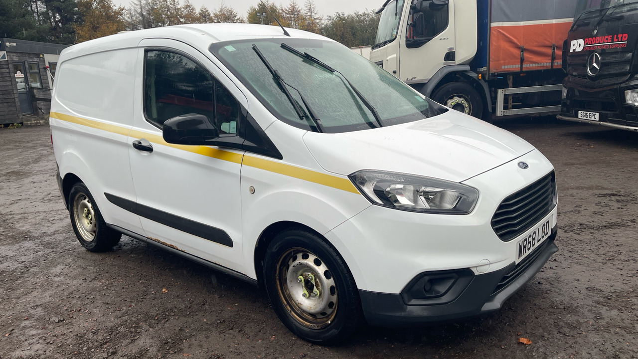 Ford Transit COURIER 1.5 TDCi - Pieni pakettiauto: kuva Ford Transit COURIER 1.5 TDCi - Pieni pakettiauto Ford Transit COURIER 1.5 TDCi - Pieni pakettiauto: kuva Ford Transit COURIER 1.5 TDCi - Pieni pakettiauto