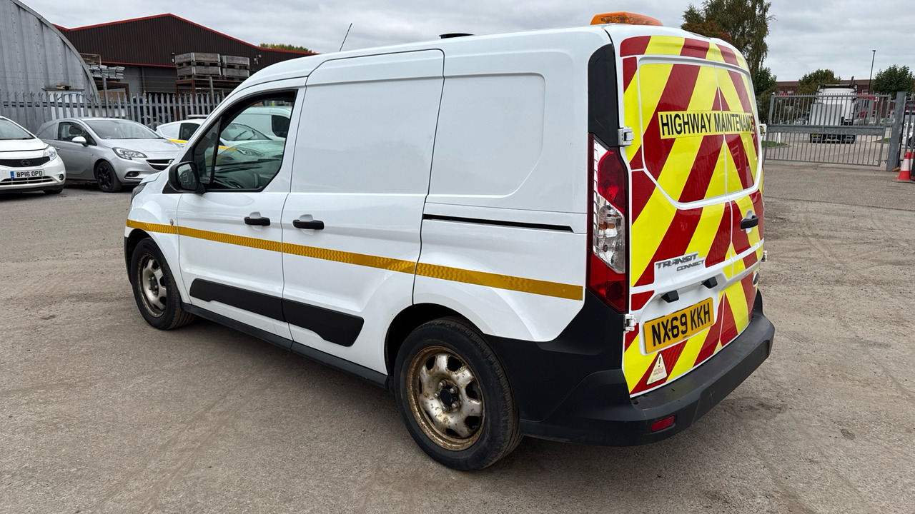 Ford Transit Connect 200 1.5 EcoBlue 75ps - Pieni pakettiauto: kuva Ford Transit Connect 200 1.5 EcoBlue 75ps - Pieni pakettiauto Ford Transit Connect 200 1.5 EcoBlue 75ps - Pieni pakettiauto: kuva Ford Transit Connect 200 1.5 EcoBlue 75ps - Pieni pakettiauto