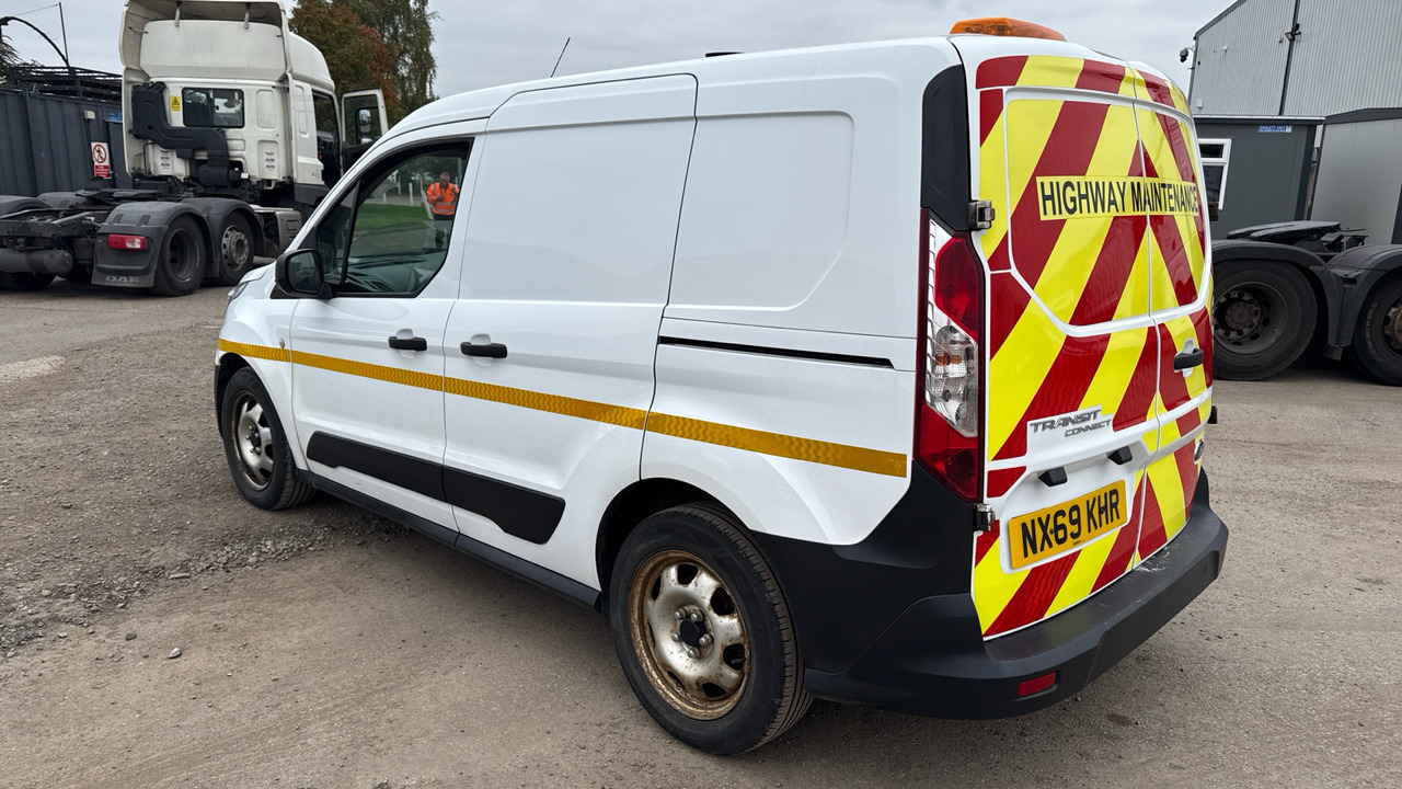 Ford Transit Connect 200 1.5 EcoBlue 75ps - Pieni pakettiauto: kuva Ford Transit Connect 200 1.5 EcoBlue 75ps - Pieni pakettiauto Ford Transit Connect 200 1.5 EcoBlue 75ps - Pieni pakettiauto: kuva Ford Transit Connect 200 1.5 EcoBlue 75ps - Pieni pakettiauto