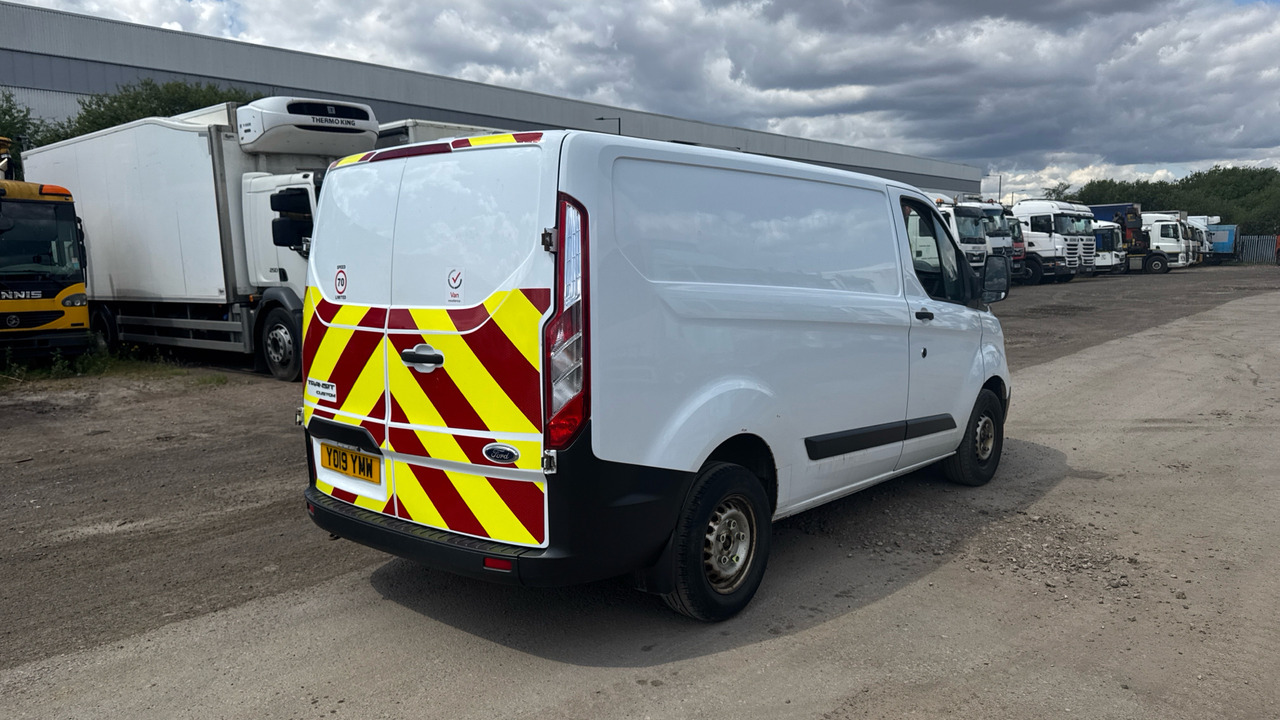 Ford Transit Custom 280 Base 2.0TDCi 105ps Low Roof Van FWD - Pieni pakettiauto: kuva Ford Transit Custom 280 Base 2.0TDCi 105ps Low Roof Van FWD - Pieni pakettiauto Ford Transit Custom 280 Base 2.0TDCi 105ps Low Roof Van FWD - Pieni pakettiauto: kuva Ford Transit Custom 280 Base 2.0TDCi 105ps Low Roof Van FWD - Pieni pakettiauto