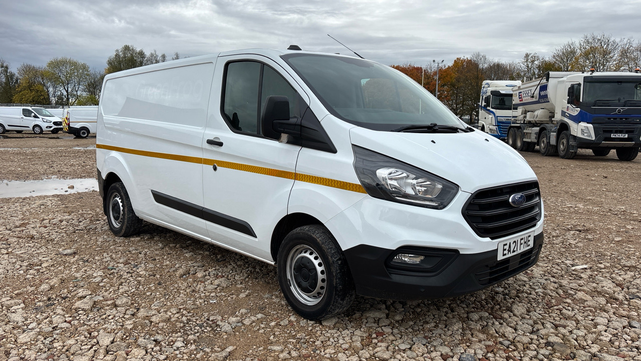 Ford Transit Custom 300 2.0 ECOBLUE 105PS - Pieni pakettiauto: kuva Ford Transit Custom 300 2.0 ECOBLUE 105PS - Pieni pakettiauto Ford Transit Custom 300 2.0 ECOBLUE 105PS - Pieni pakettiauto: kuva Ford Transit Custom 300 2.0 ECOBLUE 105PS - Pieni pakettiauto