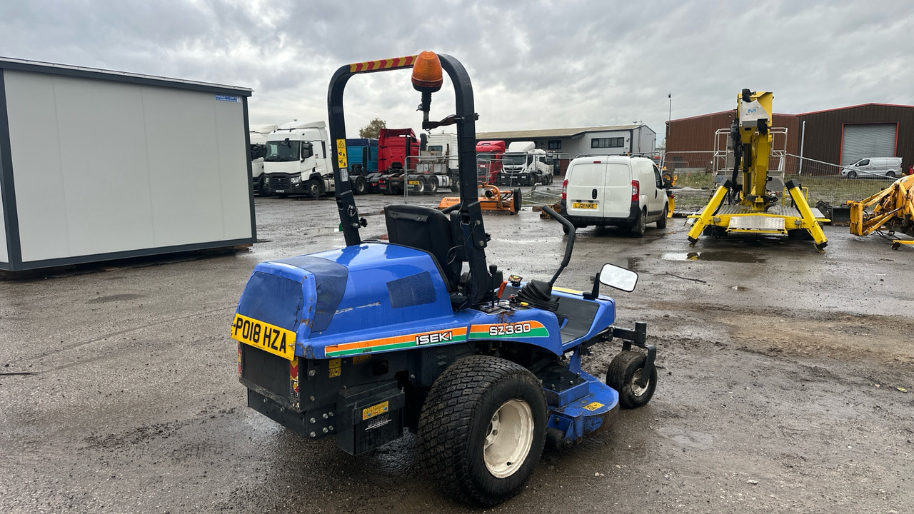 ISEKI SZ330 - Ruohonleikkuri: kuva ISEKI SZ330 - Ruohonleikkuri ISEKI SZ330 - Ruohonleikkuri: kuva ISEKI SZ330 - Ruohonleikkuri