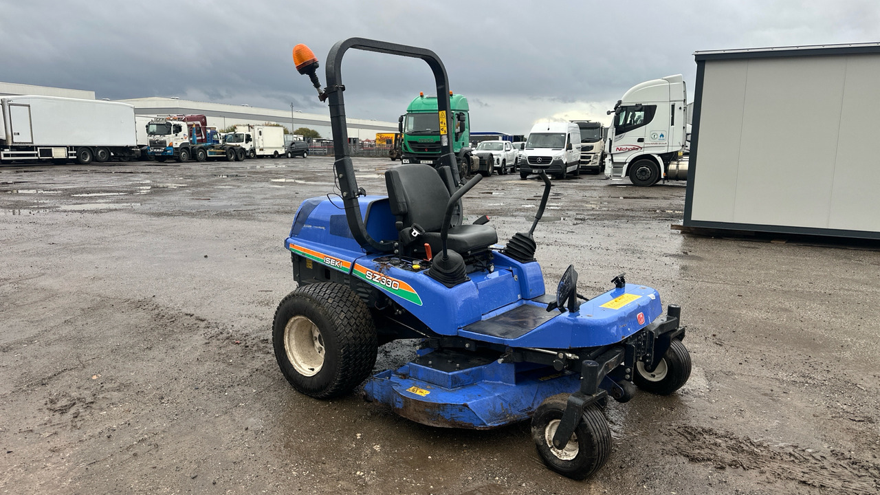 ISEKI SZ330 - Ruohonleikkuri: kuva ISEKI SZ330 - Ruohonleikkuri ISEKI SZ330 - Ruohonleikkuri: kuva ISEKI SZ330 - Ruohonleikkuri