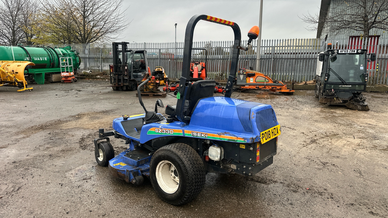 ISEKI SZ330 - Ruohonleikkuri: kuva ISEKI SZ330 - Ruohonleikkuri ISEKI SZ330 - Ruohonleikkuri: kuva ISEKI SZ330 - Ruohonleikkuri