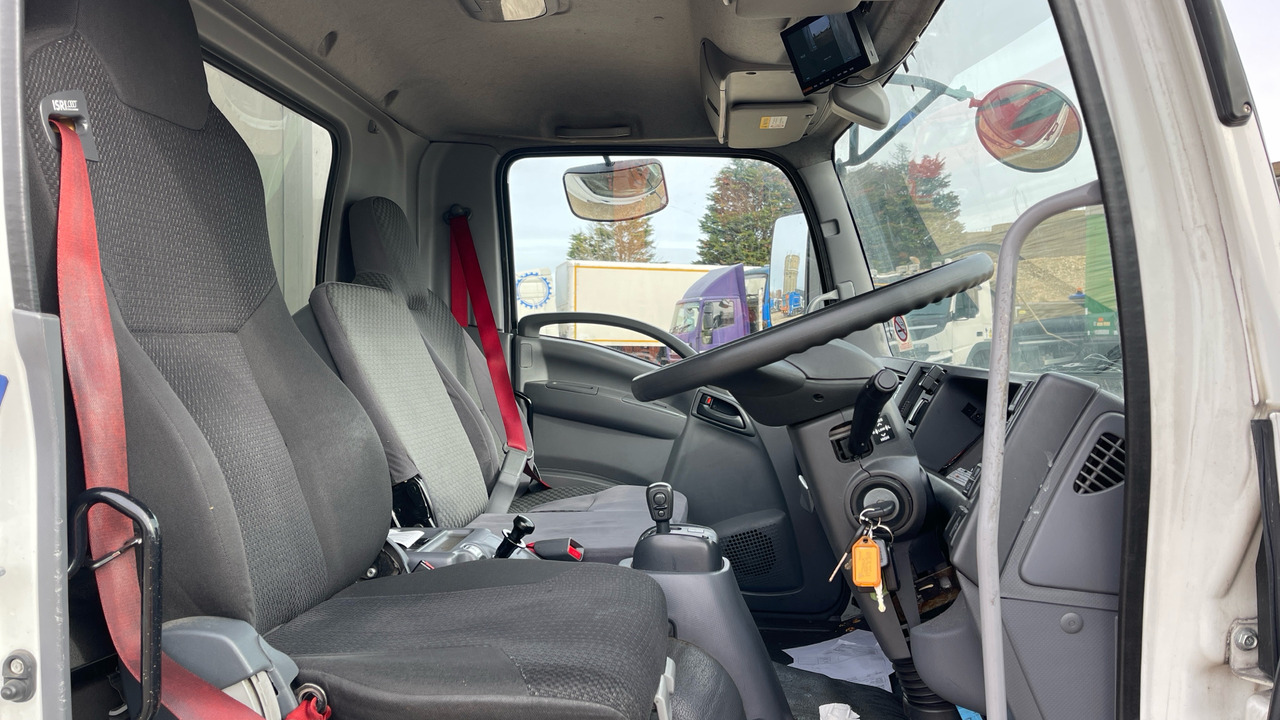 ISUZU F 135.240 - Refrigeraattori kuorma-auto: kuva ISUZU F 135.240 - Refrigeraattori kuorma-auto ISUZU F 135.240 - Refrigeraattori kuorma-auto: kuva ISUZU F 135.240 - Refrigeraattori kuorma-auto