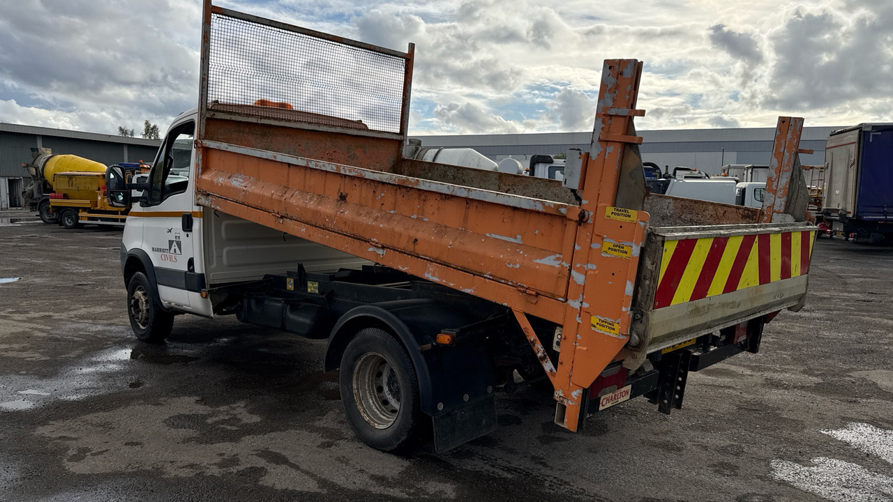 IVECO DAILY 60-180 - Kippiauto kuorma-auto: kuva IVECO DAILY 60-180 - Kippiauto kuorma-auto IVECO DAILY 60-180 - Kippiauto kuorma-auto: kuva IVECO DAILY 60-180 - Kippiauto kuorma-auto