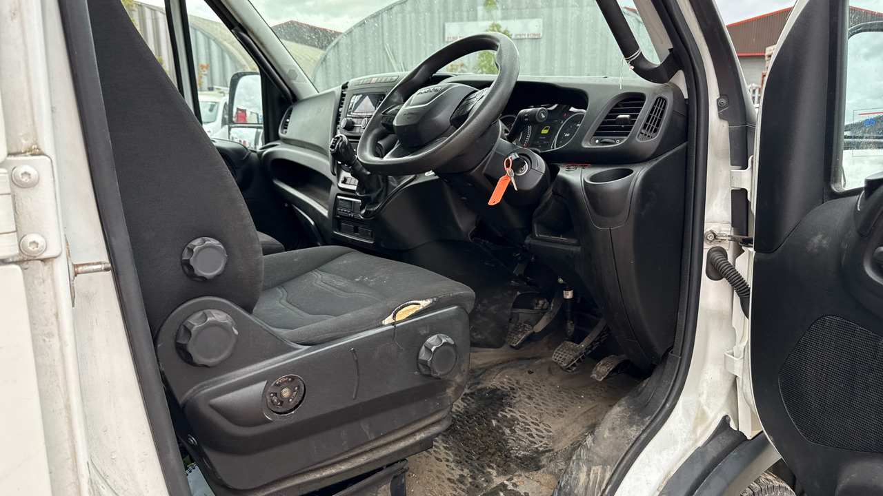 IVECO DAILY 65-180 - Kippiauto kuorma-auto: kuva IVECO DAILY 65-180 - Kippiauto kuorma-auto IVECO DAILY 65-180 - Kippiauto kuorma-auto: kuva IVECO DAILY 65-180 - Kippiauto kuorma-auto