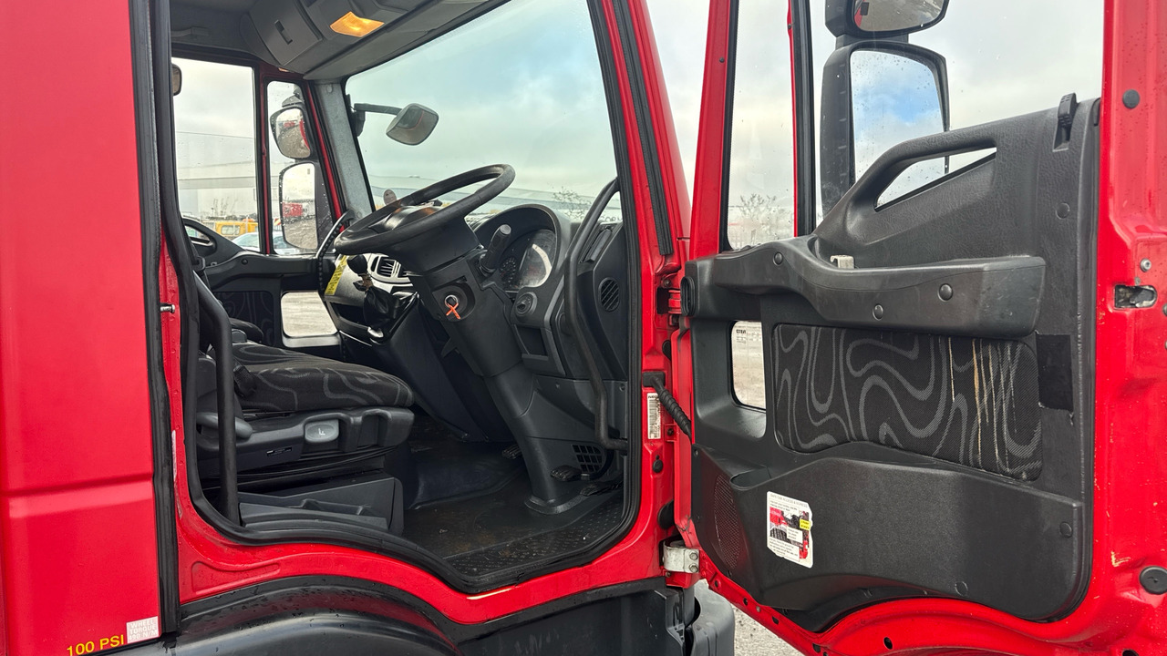 IVECO EUROCARGO 75e16 - Umpikori kuorma-auto: kuva IVECO EUROCARGO 75e16 - Umpikori kuorma-auto IVECO EUROCARGO 75e16 - Umpikori kuorma-auto: kuva IVECO EUROCARGO 75e16 - Umpikori kuorma-auto