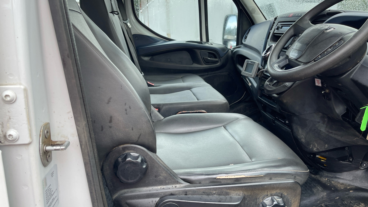 Iveco Daily 50-180 - Avolava pakettiauto: kuva Iveco Daily 50-180 - Avolava pakettiauto Iveco Daily 50-180 - Avolava pakettiauto: kuva Iveco Daily 50-180 - Avolava pakettiauto