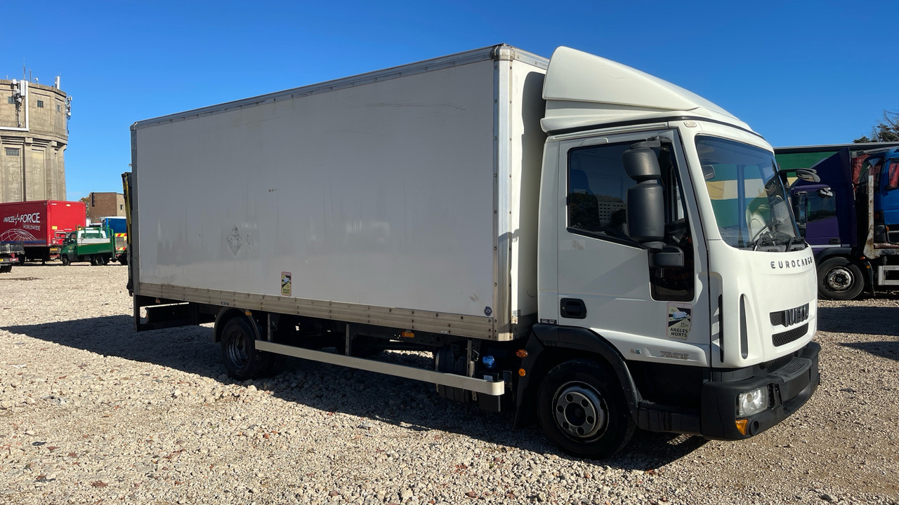Iveco Eurocargo 75E16 - Umpikori kuorma-auto: kuva Iveco Eurocargo 75E16 - Umpikori kuorma-auto Iveco Eurocargo 75E16 - Umpikori kuorma-auto: kuva Iveco Eurocargo 75E16 - Umpikori kuorma-auto
