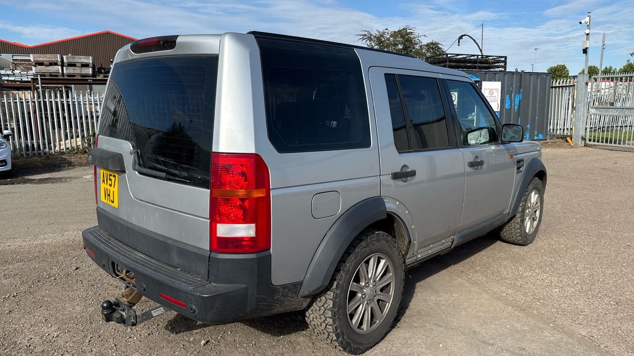 LAND ROVER DISCOVERY 2.7 TDV6 SE - Maasturi/ Katumaasturi: kuva LAND ROVER DISCOVERY 2.7 TDV6 SE - Maasturi/ Katumaasturi LAND ROVER DISCOVERY 2.7 TDV6 SE - Maasturi/ Katumaasturi: kuva LAND ROVER DISCOVERY 2.7 TDV6 SE - Maasturi/ Katumaasturi