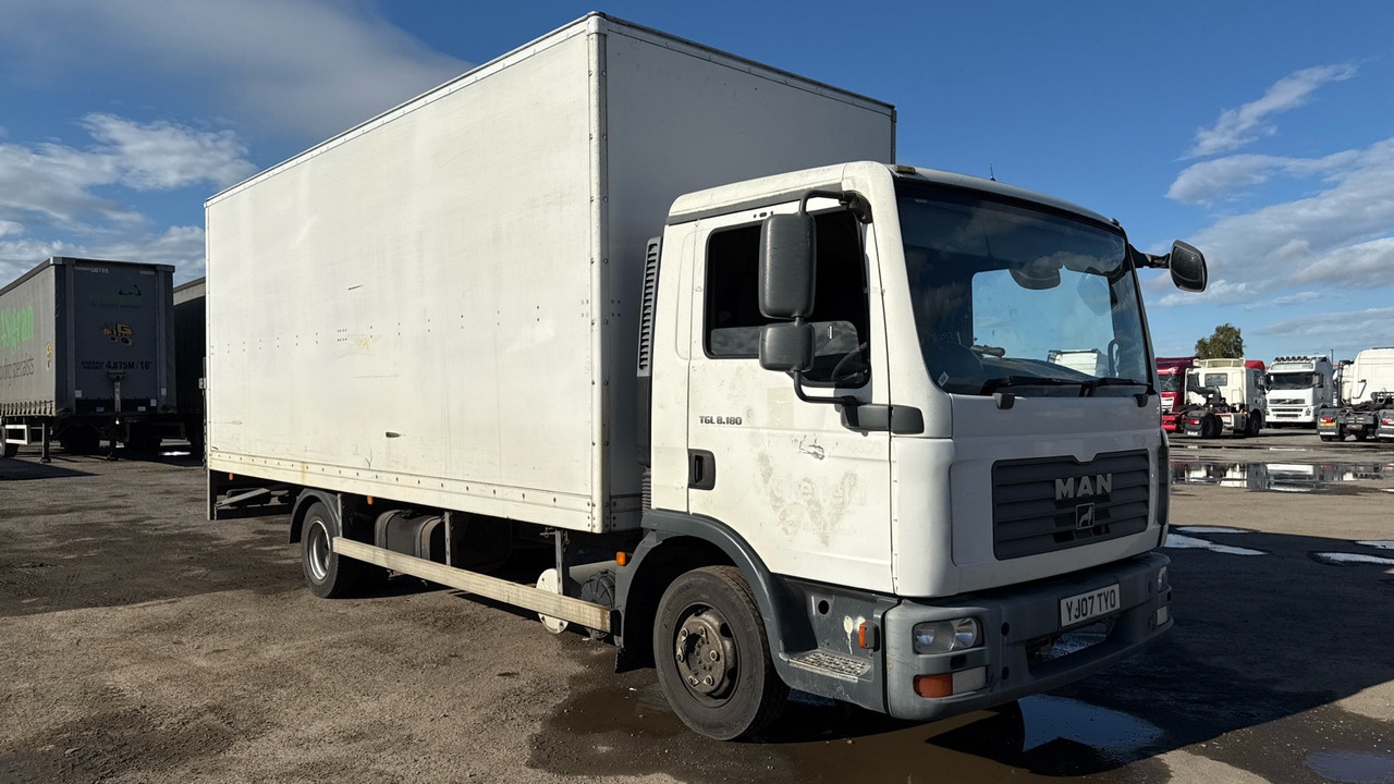 MAN TGL 8.180 - Umpikori kuorma-auto: kuva MAN TGL 8.180 - Umpikori kuorma-auto MAN TGL 8.180 - Umpikori kuorma-auto: kuva MAN TGL 8.180 - Umpikori kuorma-auto
