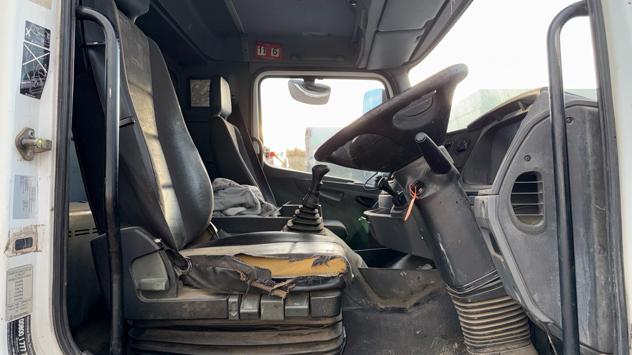 MERCEDES-BENZ ATEGO 1824 - Asfaltinlaskija: kuva MERCEDES-BENZ ATEGO 1824 - Asfaltinlaskija MERCEDES-BENZ ATEGO 1824 - Asfaltinlaskija: kuva MERCEDES-BENZ ATEGO 1824 - Asfaltinlaskija