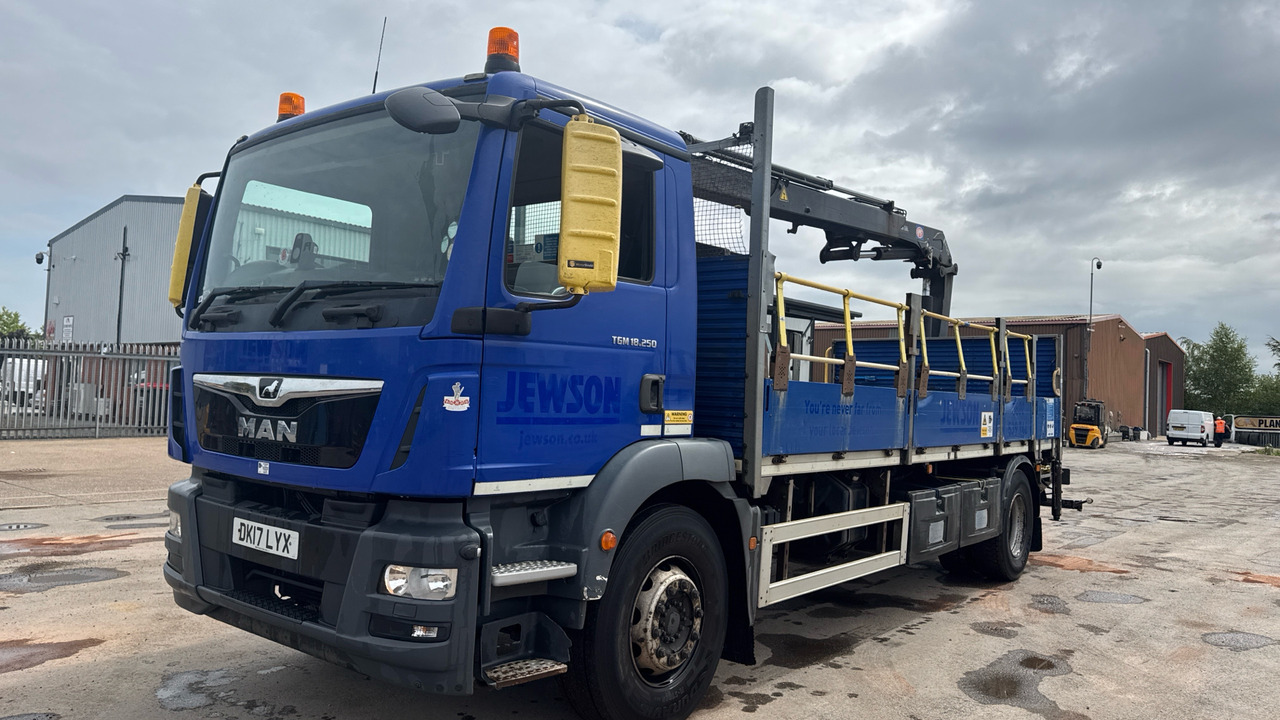 Man TGM 18.250 - Lava-kuorma-auto, Nosturiauto: kuva Man TGM 18.250 - Lava-kuorma-auto, Nosturiauto Man TGM 18.250 - Lava-kuorma-auto, Nosturiauto: kuva Man TGM 18.250 - Lava-kuorma-auto, Nosturiauto