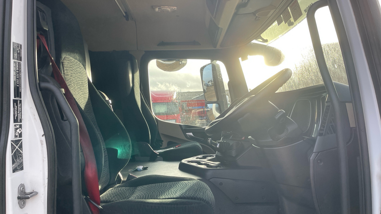 Mercedes-Benz Actros 1824 - Pressukapelli kuorma-auto: kuva Mercedes-Benz Actros 1824 - Pressukapelli kuorma-auto Mercedes-Benz Actros 1824 - Pressukapelli kuorma-auto: kuva Mercedes-Benz Actros 1824 - Pressukapelli kuorma-auto