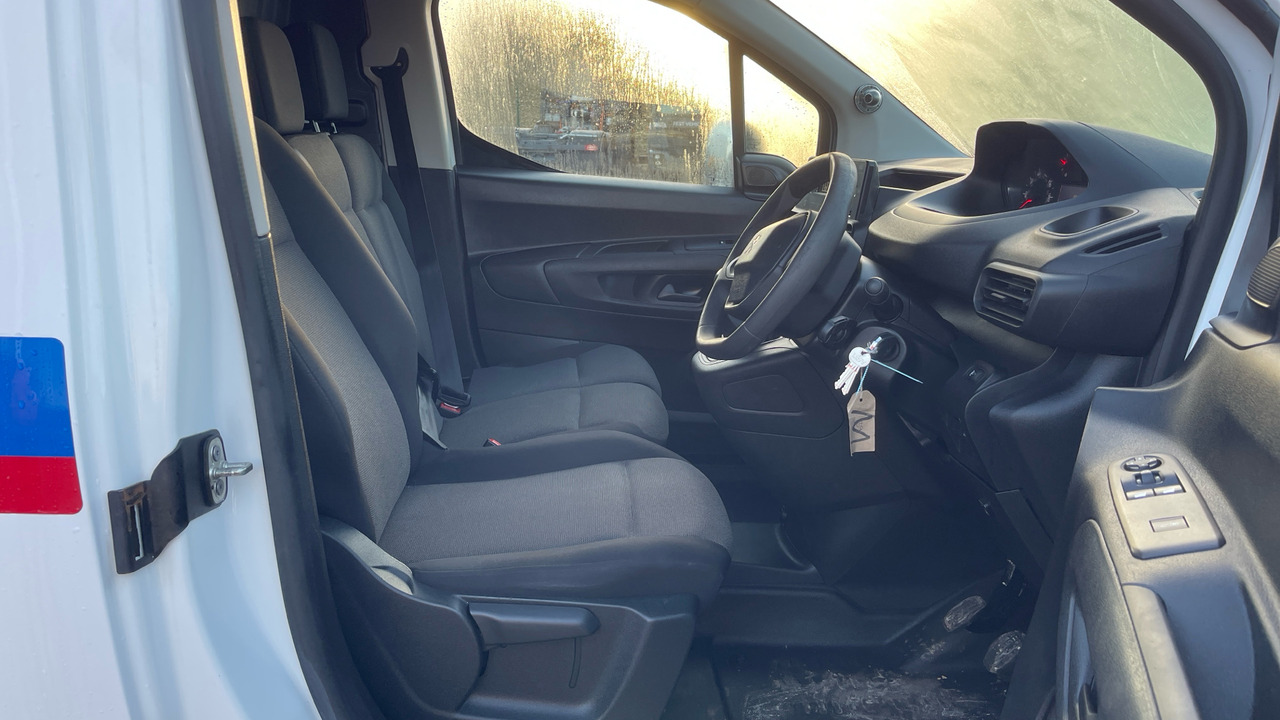 PEUGEOT PARTNER 1000 1.5 BlueHDi 100PS - Pieni pakettiauto: kuva PEUGEOT PARTNER 1000 1.5 BlueHDi 100PS - Pieni pakettiauto PEUGEOT PARTNER 1000 1.5 BlueHDi 100PS - Pieni pakettiauto: kuva PEUGEOT PARTNER 1000 1.5 BlueHDi 100PS - Pieni pakettiauto