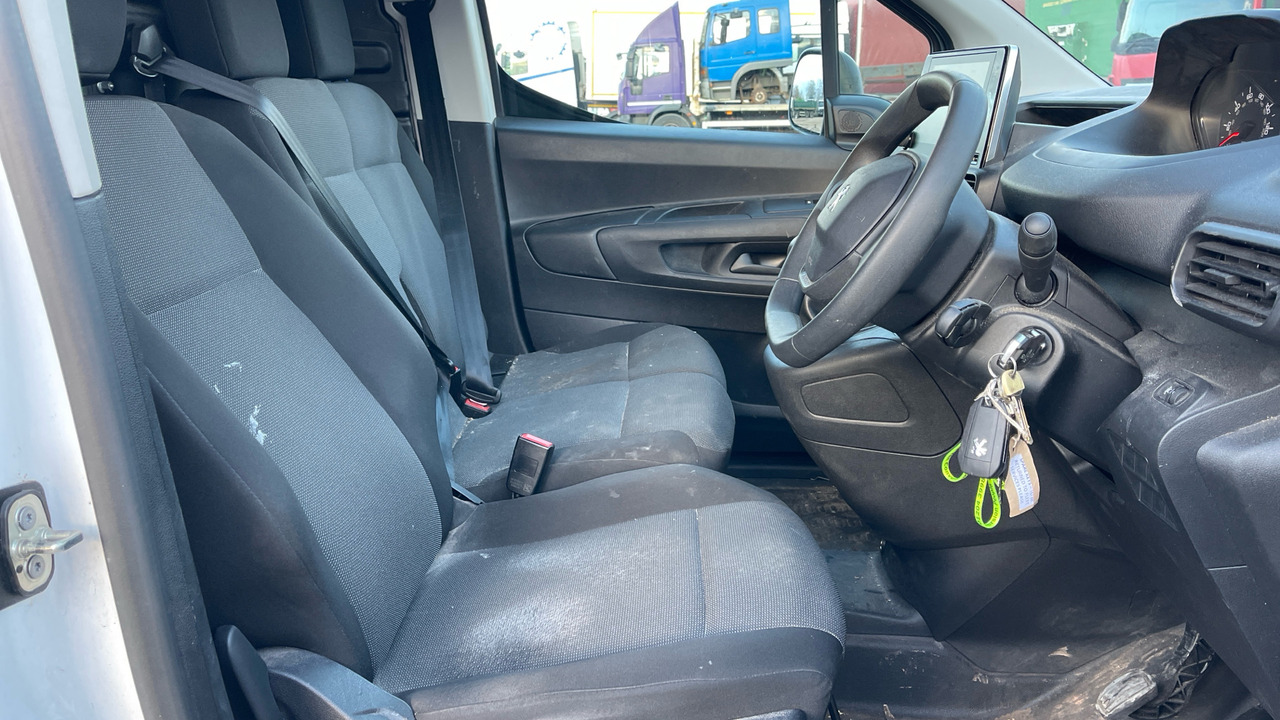 PEUGEOT PARTNER 850 1.5 BLUE HDI 100PS - Pieni pakettiauto: kuva PEUGEOT PARTNER 850 1.5 BLUE HDI 100PS - Pieni pakettiauto PEUGEOT PARTNER 850 1.5 BLUE HDI 100PS - Pieni pakettiauto: kuva PEUGEOT PARTNER 850 1.5 BLUE HDI 100PS - Pieni pakettiauto