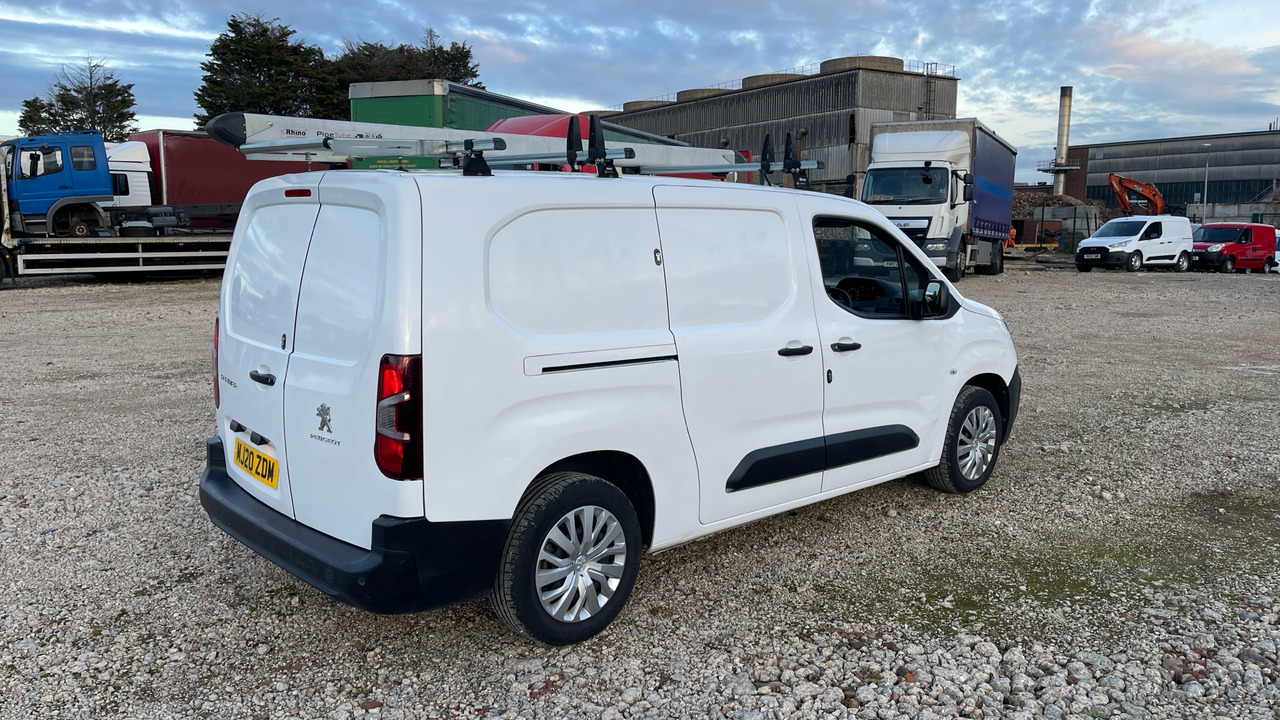 PEUGEOT PARTNER 850 1.5 BLUE HDI 100PS - Pieni pakettiauto: kuva PEUGEOT PARTNER 850 1.5 BLUE HDI 100PS - Pieni pakettiauto PEUGEOT PARTNER 850 1.5 BLUE HDI 100PS - Pieni pakettiauto: kuva PEUGEOT PARTNER 850 1.5 BLUE HDI 100PS - Pieni pakettiauto