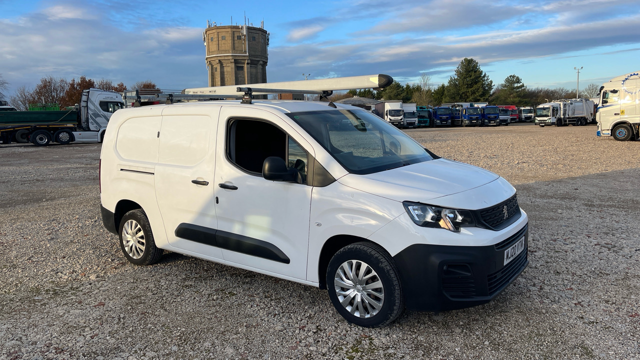 PEUGEOT PARTNER 850 1.5 BLUE HDI 100PS - Pieni pakettiauto: kuva PEUGEOT PARTNER 850 1.5 BLUE HDI 100PS - Pieni pakettiauto PEUGEOT PARTNER 850 1.5 BLUE HDI 100PS - Pieni pakettiauto: kuva PEUGEOT PARTNER 850 1.5 BLUE HDI 100PS - Pieni pakettiauto