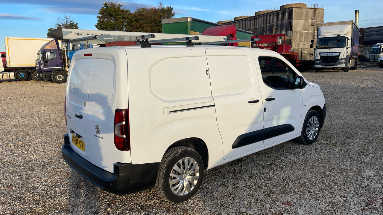 PEUGEOT PARTNER 850 1.5 BLUE HDI 100PS - Pieni pakettiauto: kuva PEUGEOT PARTNER 850 1.5 BLUE HDI 100PS - Pieni pakettiauto PEUGEOT PARTNER 850 1.5 BLUE HDI 100PS - Pieni pakettiauto: kuva PEUGEOT PARTNER 850 1.5 BLUE HDI 100PS - Pieni pakettiauto