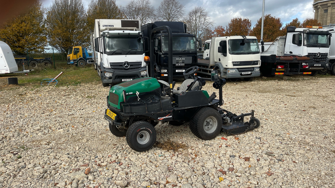 RANSOME 1450 - Ruohonleikkuri: kuva RANSOME 1450 - Ruohonleikkuri RANSOME 1450 - Ruohonleikkuri: kuva RANSOME 1450 - Ruohonleikkuri