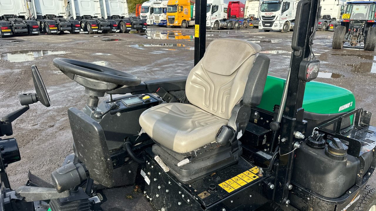 RANSOMES HIGHWAY 3 - Ruohonleikkuri: kuva RANSOMES HIGHWAY 3 - Ruohonleikkuri RANSOMES HIGHWAY 3 - Ruohonleikkuri: kuva RANSOMES HIGHWAY 3 - Ruohonleikkuri