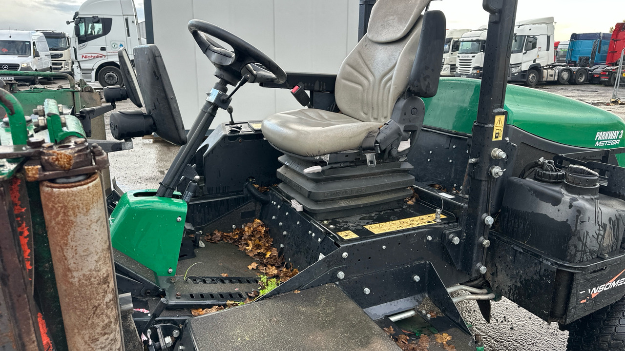 RANSOMES PARKWAY 3 METEOR - Ruohonleikkuri: kuva RANSOMES PARKWAY 3 METEOR - Ruohonleikkuri RANSOMES PARKWAY 3 METEOR - Ruohonleikkuri: kuva RANSOMES PARKWAY 3 METEOR - Ruohonleikkuri