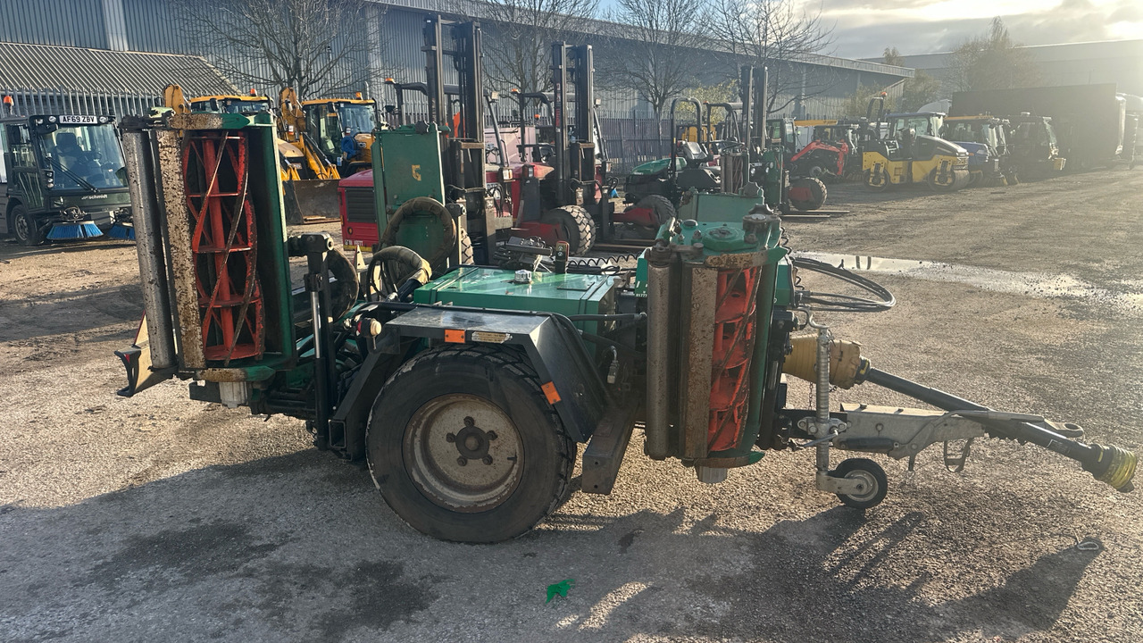 RANSOMES TG3400 8K - Ruohonleikkuri: kuva RANSOMES TG3400 8K - Ruohonleikkuri RANSOMES TG3400 8K - Ruohonleikkuri: kuva RANSOMES TG3400 8K - Ruohonleikkuri