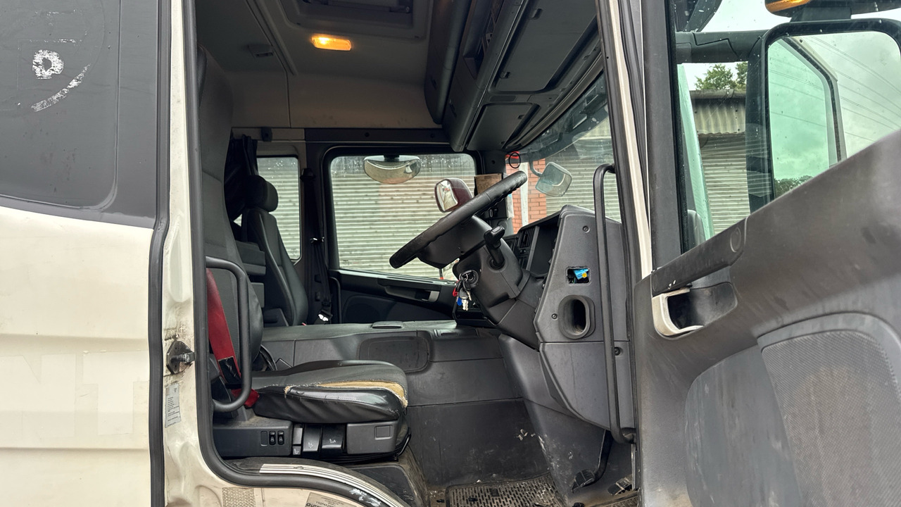 SCANIA P 250 - Pressukapelli kuorma-auto: kuva SCANIA P 250 - Pressukapelli kuorma-auto SCANIA P 250 - Pressukapelli kuorma-auto: kuva SCANIA P 250 - Pressukapelli kuorma-auto