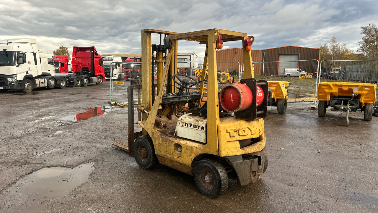 TOYOTA 42-3FG10 - Kaasutrukki: kuva TOYOTA 42-3FG10 - Kaasutrukki TOYOTA 42-3FG10 - Kaasutrukki: kuva TOYOTA 42-3FG10 - Kaasutrukki