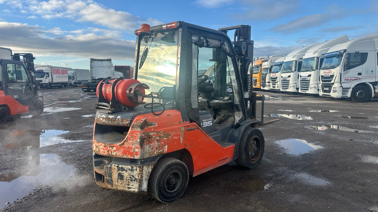 TOYOTA TONERO 35 - Kaasutrukki: kuva TOYOTA TONERO 35 - Kaasutrukki TOYOTA TONERO 35 - Kaasutrukki: kuva TOYOTA TONERO 35 - Kaasutrukki