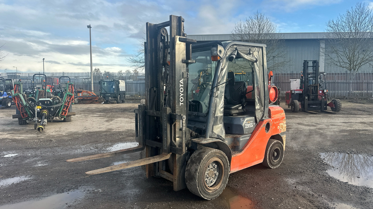 TOYOTA TONERO 35 - Kaasutrukki: kuva TOYOTA TONERO 35 - Kaasutrukki TOYOTA TONERO 35 - Kaasutrukki: kuva TOYOTA TONERO 35 - Kaasutrukki