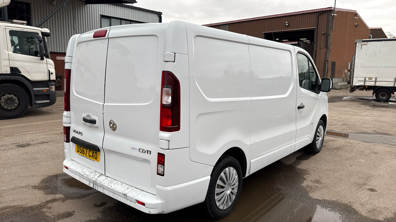 VAUXHALL VIVARO 2700 1.6CDTI 120PS - Pieni pakettiauto: kuva VAUXHALL VIVARO 2700 1.6CDTI 120PS - Pieni pakettiauto VAUXHALL VIVARO 2700 1.6CDTI 120PS - Pieni pakettiauto: kuva VAUXHALL VIVARO 2700 1.6CDTI 120PS - Pieni pakettiauto