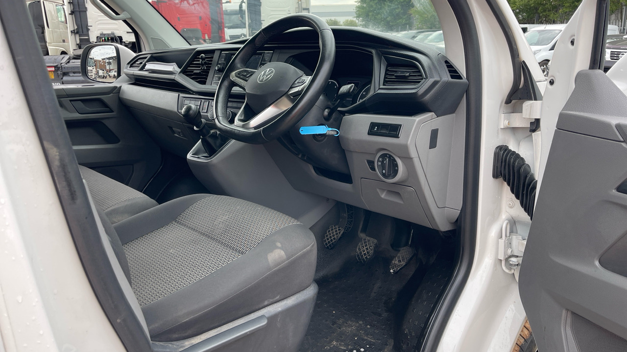 VOLKSWAGEN TRANSPORTER T32 2.0 TDI 150PS HIGHLINE - Jatko-ohjaamo kevyt kuorma-auto: kuva VOLKSWAGEN TRANSPORTER T32 2.0 TDI 150PS HIGHLINE - Jatko-ohjaamo kevyt kuorma-auto VOLKSWAGEN TRANSPORTER T32 2.0 TDI 150PS HIGHLINE - Jatko-ohjaamo kevyt kuorma-auto: kuva VOLKSWAGEN TRANSPORTER T32 2.0 TDI 150PS HIGHLINE - Jatko-ohjaamo kevyt kuorma-auto