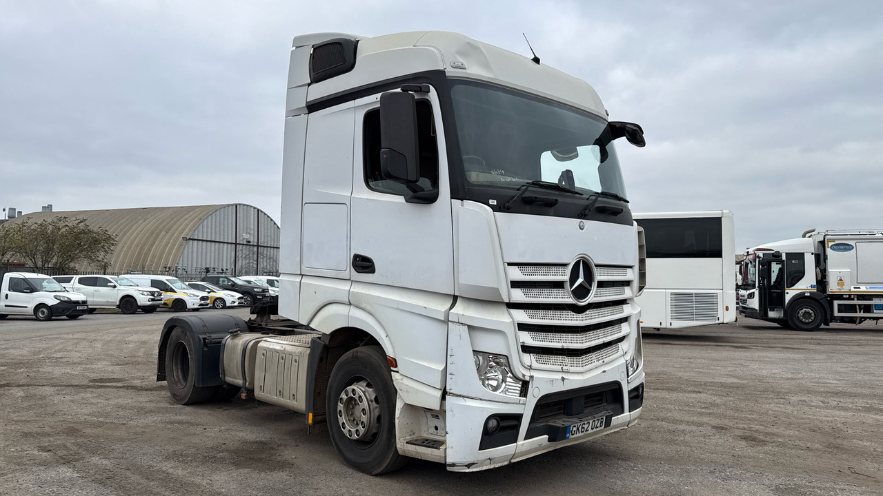 MERCEDES-BENZ ACTROS - Vetopöytäauto: kuva MERCEDES-BENZ ACTROS - Vetopöytäauto MERCEDES-BENZ ACTROS - Vetopöytäauto: kuva MERCEDES-BENZ ACTROS - Vetopöytäauto