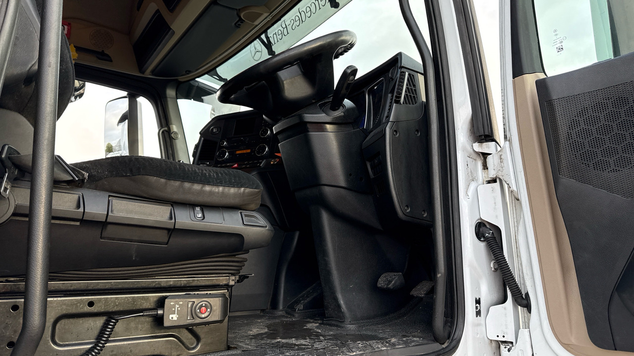 MERCEDES-BENZ ACTROS - Vetopöytäauto: kuva MERCEDES-BENZ ACTROS - Vetopöytäauto MERCEDES-BENZ ACTROS - Vetopöytäauto: kuva MERCEDES-BENZ ACTROS - Vetopöytäauto