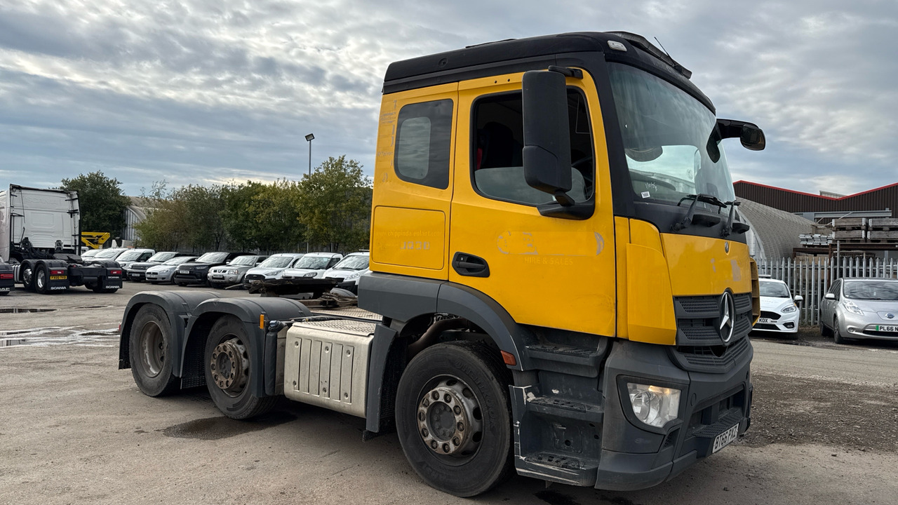 MERCEDES-BENZ ACTROS - Vetopöytäauto: kuva MERCEDES-BENZ ACTROS - Vetopöytäauto MERCEDES-BENZ ACTROS - Vetopöytäauto: kuva MERCEDES-BENZ ACTROS - Vetopöytäauto
