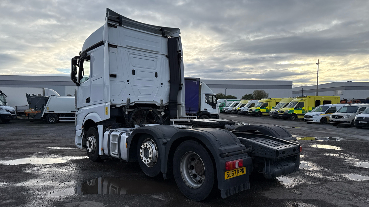 MERCEDES-BENZ ACTROS - Vetopöytäauto: kuva MERCEDES-BENZ ACTROS - Vetopöytäauto MERCEDES-BENZ ACTROS - Vetopöytäauto: kuva MERCEDES-BENZ ACTROS - Vetopöytäauto