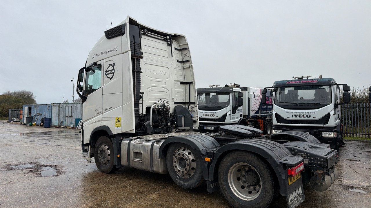 VOLVO FH 500 - Vetopöytäauto: kuva VOLVO FH 500 - Vetopöytäauto VOLVO FH 500 - Vetopöytäauto: kuva VOLVO FH 500 - Vetopöytäauto