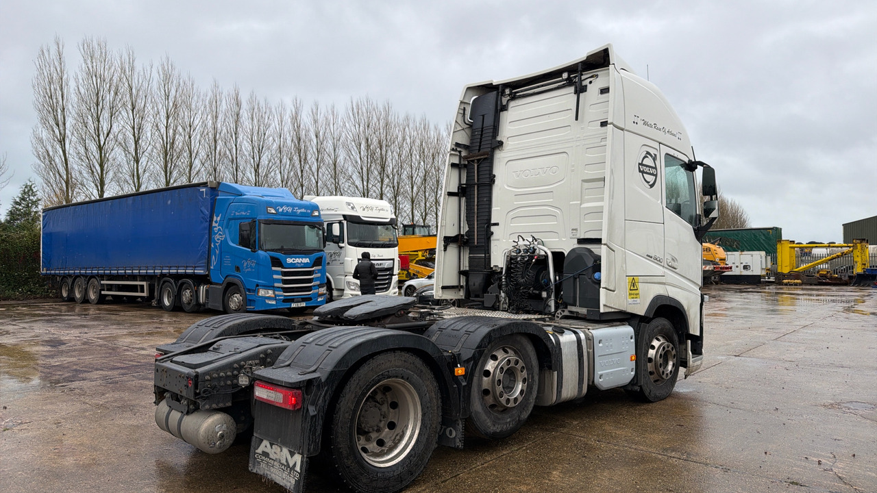 VOLVO FH 500 - Vetopöytäauto: kuva VOLVO FH 500 - Vetopöytäauto VOLVO FH 500 - Vetopöytäauto: kuva VOLVO FH 500 - Vetopöytäauto