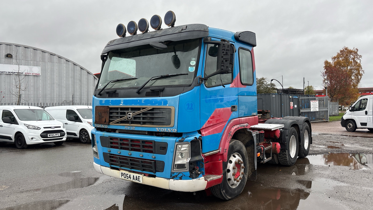 VOLVO FM 12 - Vetopöytäauto: kuva VOLVO FM 12 - Vetopöytäauto VOLVO FM 12 - Vetopöytäauto: kuva VOLVO FM 12 - Vetopöytäauto