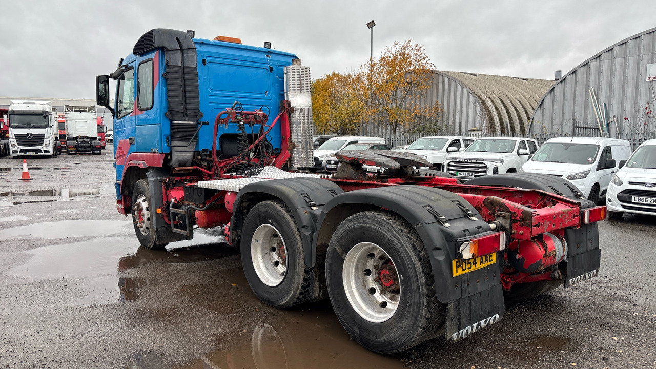 VOLVO FM 12 - Vetopöytäauto: kuva VOLVO FM 12 - Vetopöytäauto VOLVO FM 12 - Vetopöytäauto: kuva VOLVO FM 12 - Vetopöytäauto