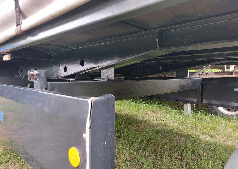 Pressukapelliperävaunu Krone Firanka: kuva Pressukapelliperävaunu Krone Firanka