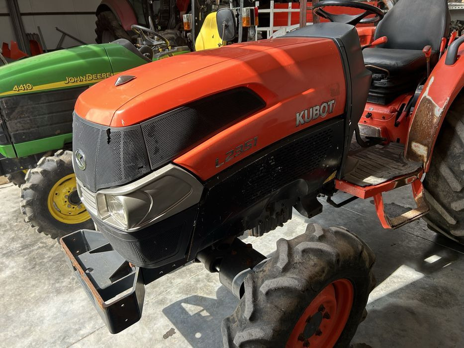 Kubota L2351 sadowniczy Ciągnik komunalny / ogrodniczy John Derre 4410 - Traktori: kuva Kubota L2351 sadowniczy Ciągnik komunalny / ogrodniczy John Derre 4410 - Traktori Kubota L2351 sadowniczy Ciągnik komunalny / ogrodniczy John Derre 4410 - Traktori: kuva Kubota L2351 sadowniczy Ciągnik komunalny / ogrodniczy John Derre 4410 - Traktori
