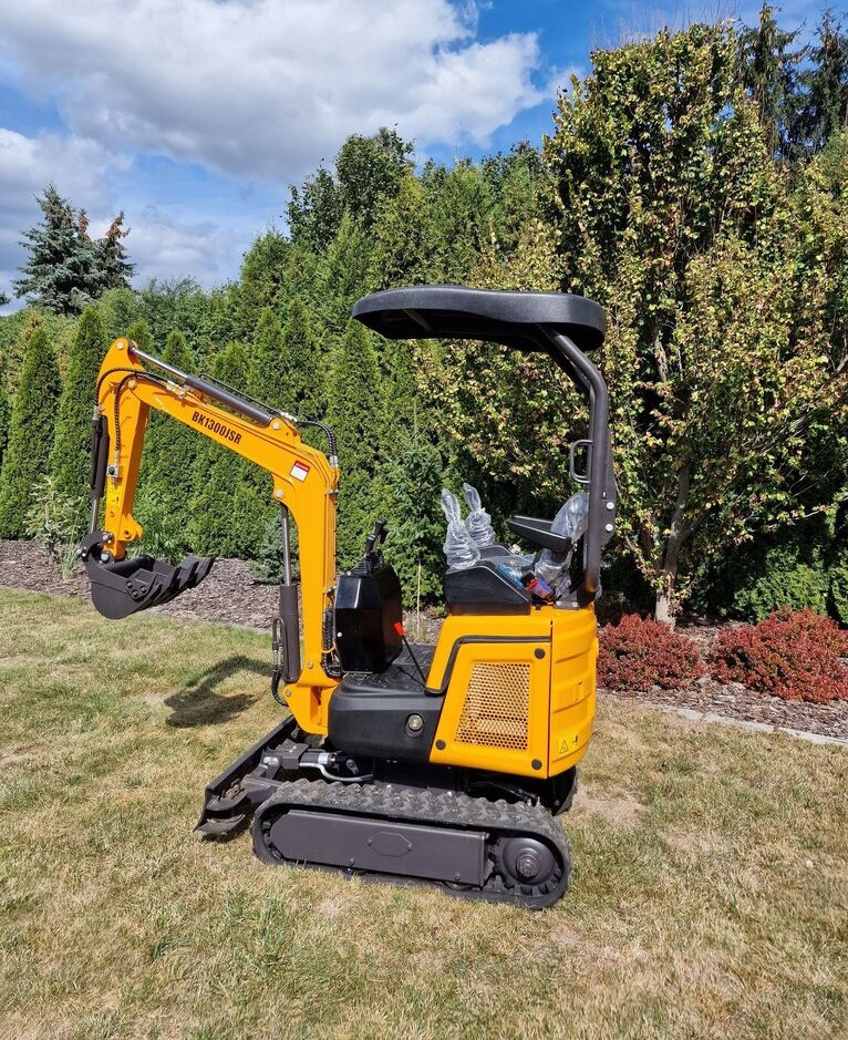 Berger Kraus BK1300JSR - Minikuormaaja: kuva Berger Kraus BK1300JSR - Minikuormaaja Berger Kraus BK1300JSR - Minikuormaaja: kuva Berger Kraus BK1300JSR - Minikuormaaja