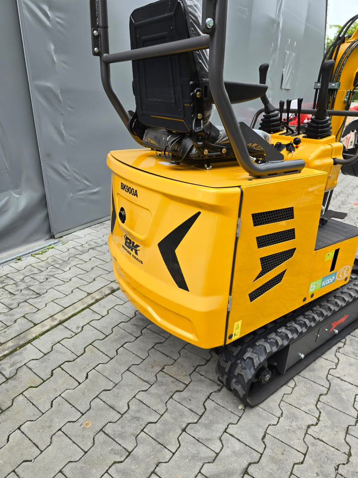 Berger Kraus BK900A Minikoparka Berger Kraus - Minikuormaaja: kuva Berger Kraus BK900A Minikoparka Berger Kraus - Minikuormaaja Berger Kraus BK900A Minikoparka Berger Kraus - Minikuormaaja: kuva Berger Kraus BK900A Minikoparka Berger Kraus - Minikuormaaja