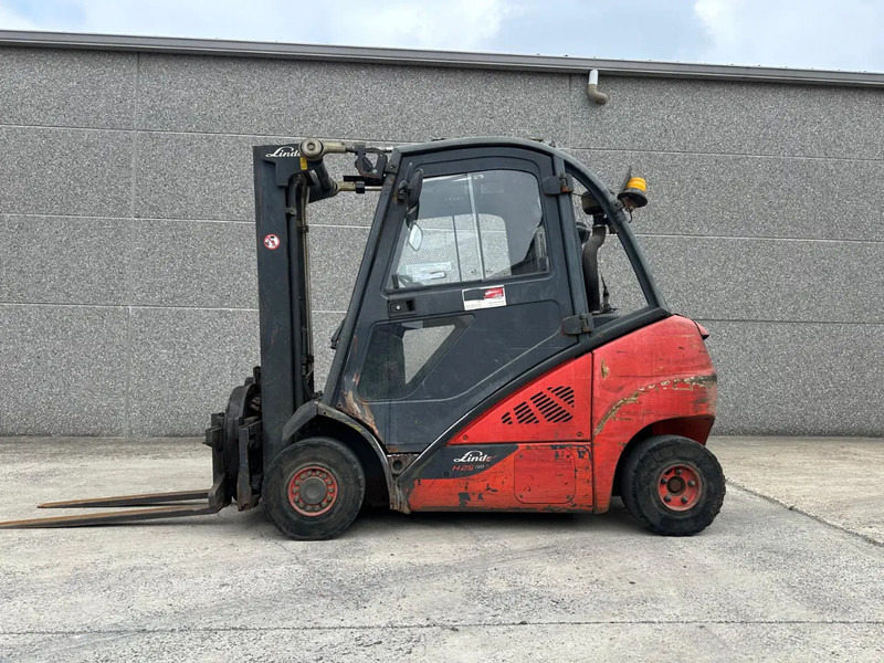 Linde H25D-02 - Vastapainotrukki: kuva Linde H25D-02 - Vastapainotrukki Linde H25D-02 - Vastapainotrukki: kuva Linde H25D-02 - Vastapainotrukki