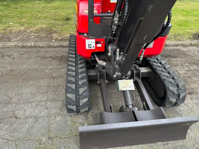 Rhino Rhinoceros XN18 - Minikuormaaja: kuva Rhino Rhinoceros XN18 - Minikuormaaja Rhino Rhinoceros XN18 - Minikuormaaja: kuva Rhino Rhinoceros XN18 - Minikuormaaja